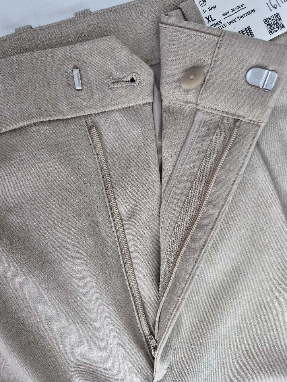 XL Uniqlo Womens Beige Pleated Wide Trousers - Picture 11 of 13